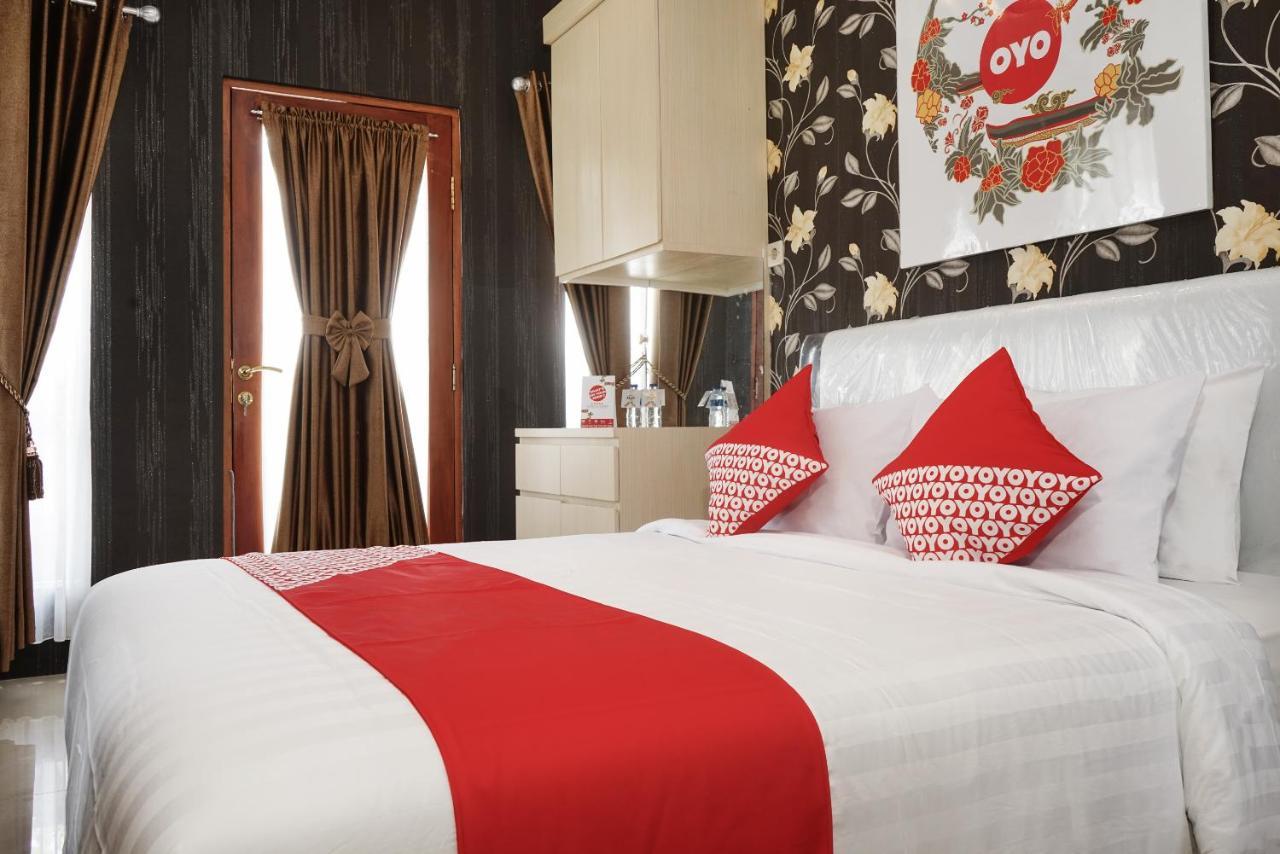 Super Oyo 444 Rafitha Homestay Baturetno Ngoại thất bức ảnh